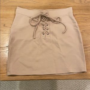 Cream Mini Skirt!